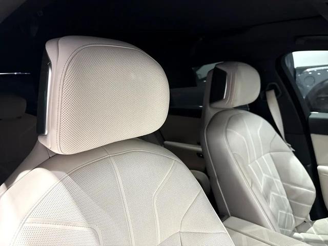 Photo of 2024 Gray BMW i7