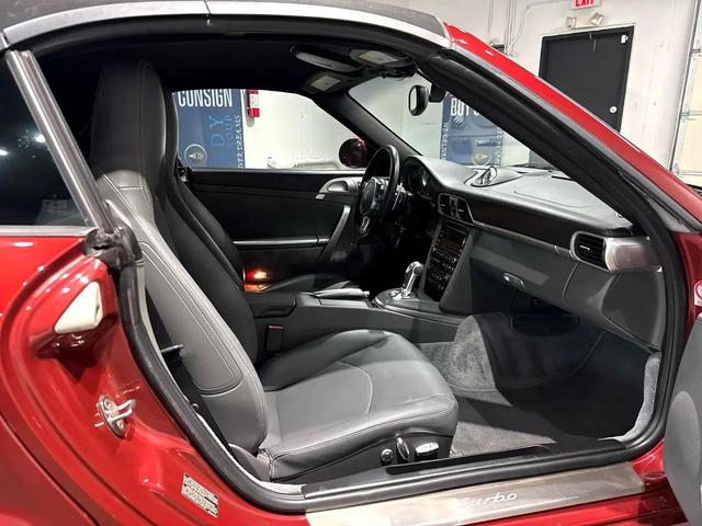 Photo of 2011 RED Porsche 911