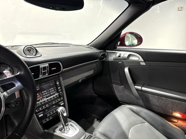 Photo of 2011 RED Porsche 911