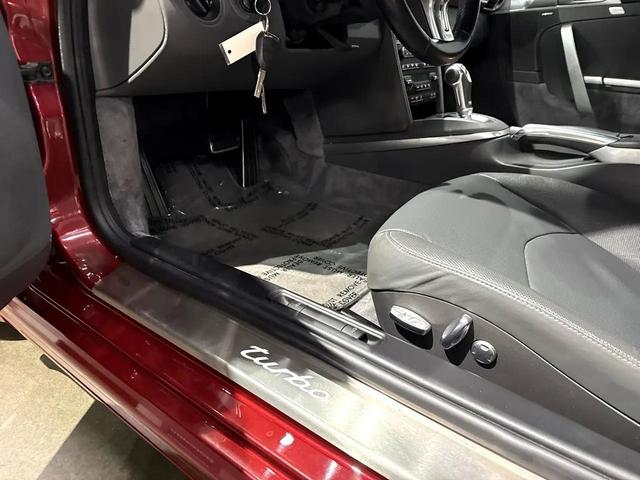 Photo of 2011 RED Porsche 911