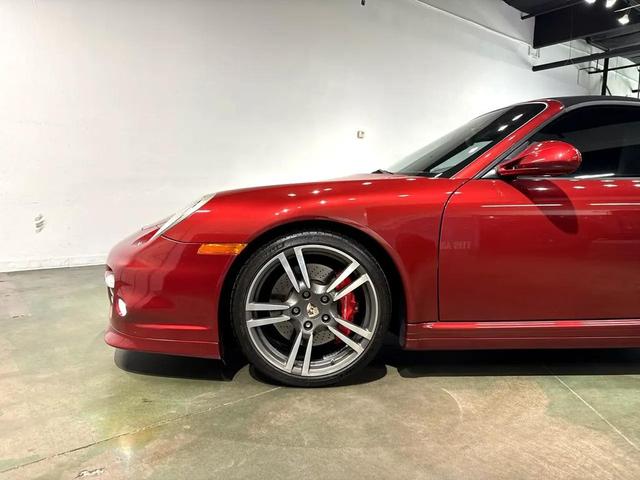 Photo of 2011 RED Porsche 911
