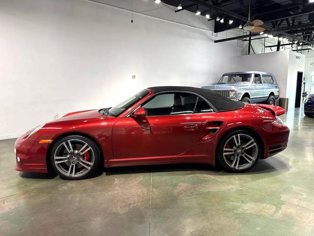 Photo of 2011 RED Porsche 911