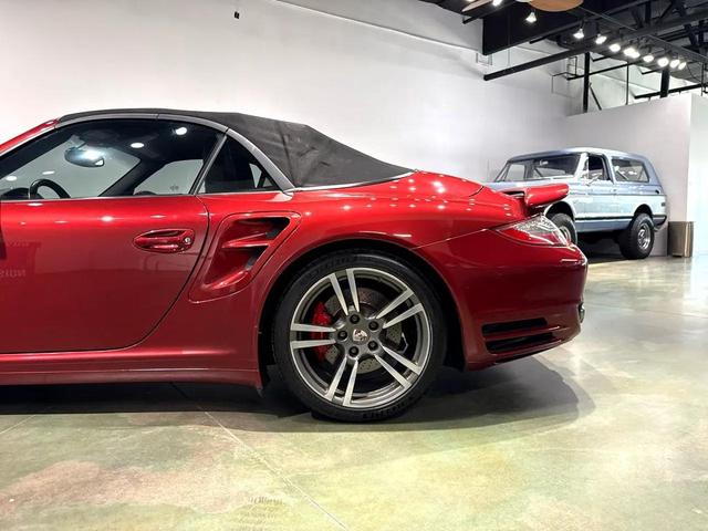 Photo of 2011 RED Porsche 911