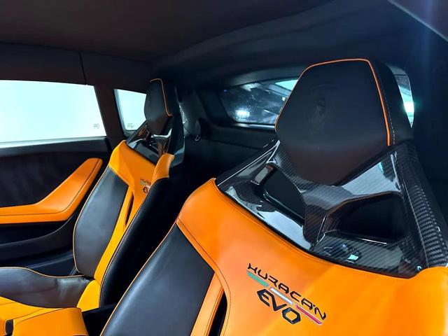 Photo of 2020 Blue Lamborghini Huracan EVO