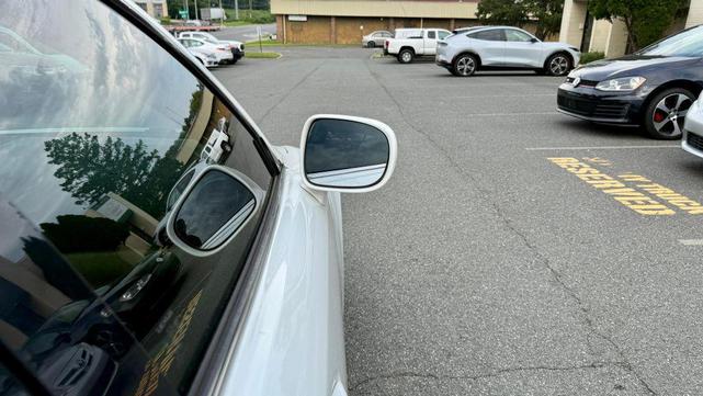 Photo of 2008 White Lexus IS 250