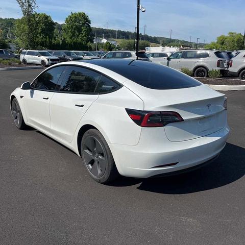 Photo of 2023 White Tesla Model 3