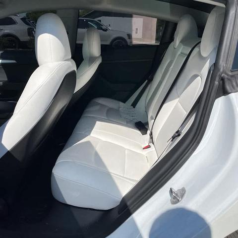Photo of 2023 White Tesla Model 3