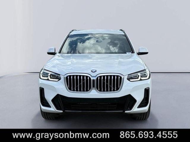 Photo of 2022 Mineral White Metallic BMW X3