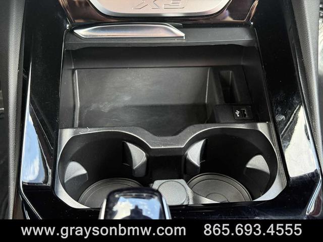 Photo of 2022 Mineral White Metallic BMW X3
