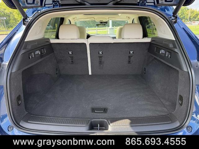 Photo of 2023 Sapphire Metallic Buick Envision