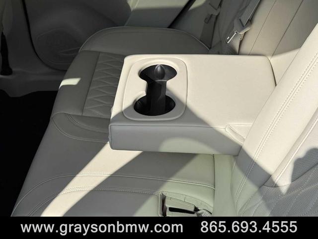 Photo of 2023 Sapphire Metallic Buick Envision