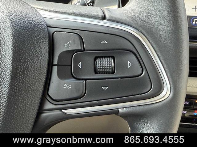 Photo of 2023 Sapphire Metallic Buick Envision