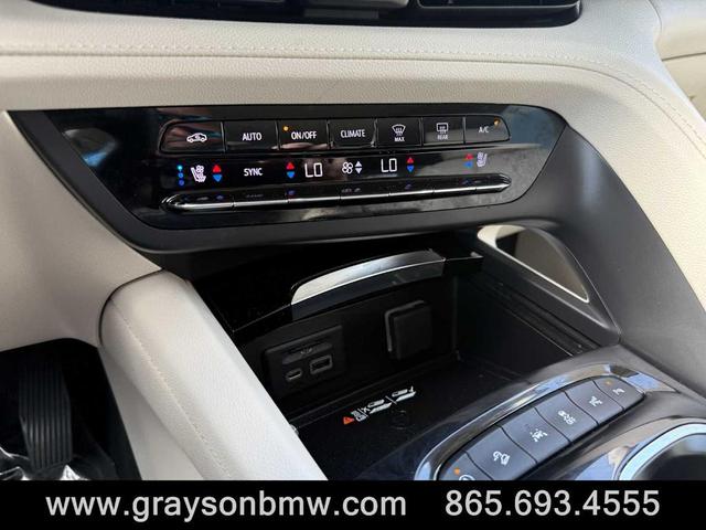 Photo of 2023 Sapphire Metallic Buick Envision