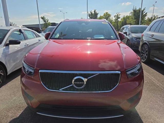 Photo of 2022 Burnt Orange Volvo XC40