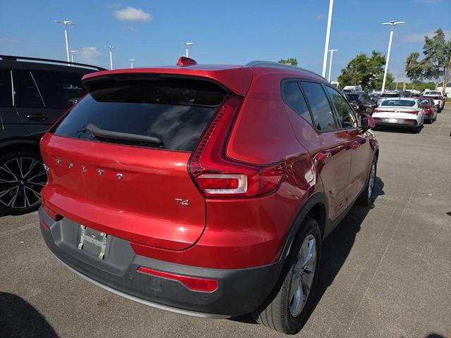 Photo of 2022 Burnt Orange Volvo XC40
