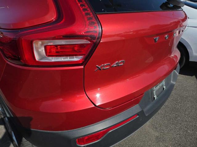 Photo of 2022 Burnt Orange Volvo XC40