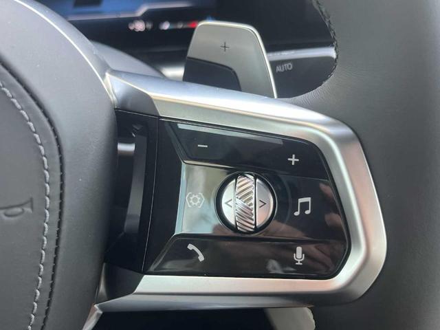Photo of 2025 Black Sapphire BMW 760