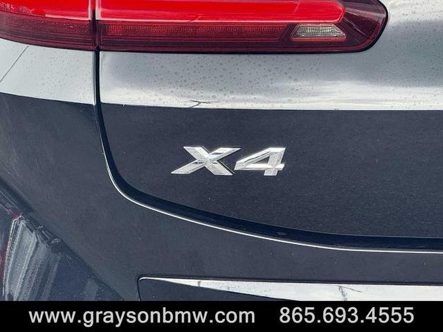 Photo of 2024 Black Sapphire Metallic BMW X4
