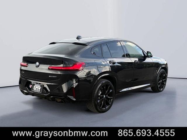 Photo of 2024 Black Sapphire Metallic BMW X4