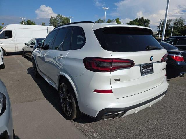 Photo of 2023 Mineral White Metallic BMW X5