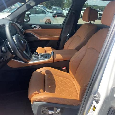 Photo of 2023 Mineral White Metallic BMW X5