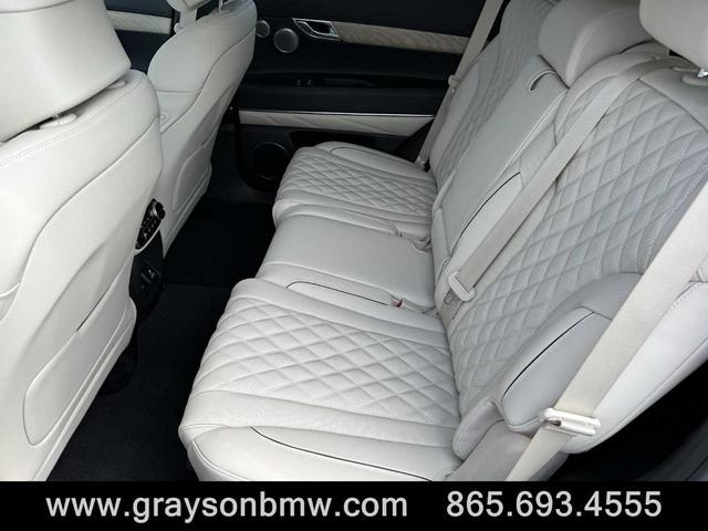 Photo of 2024 Makalu Gray Genesis GV80