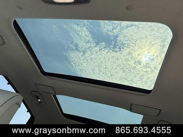 Photo of 2024 Makalu Gray Genesis GV80