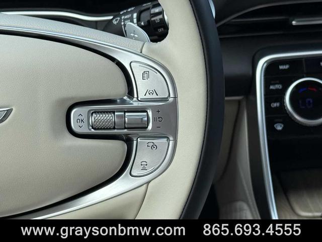 Photo of 2024 Makalu Gray Genesis GV80
