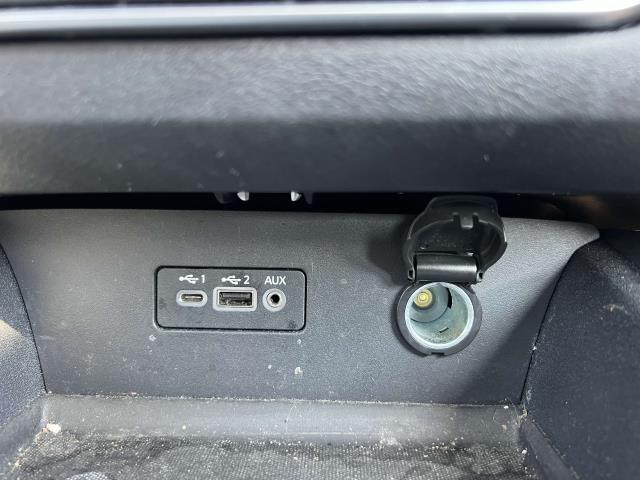 Photo of 2020 Black Nissan Altima