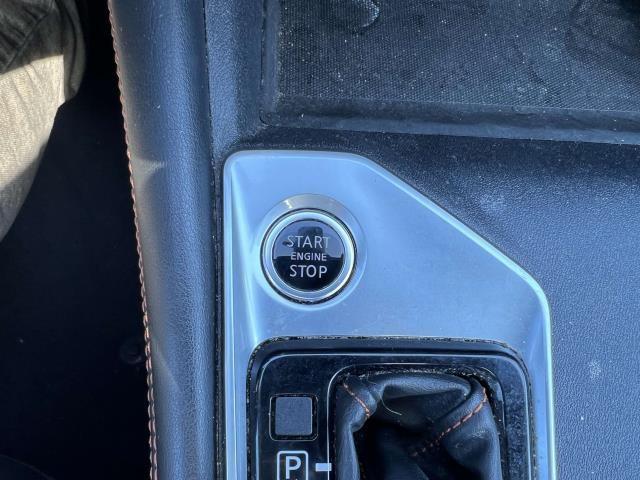 Photo of 2020 Black Nissan Altima