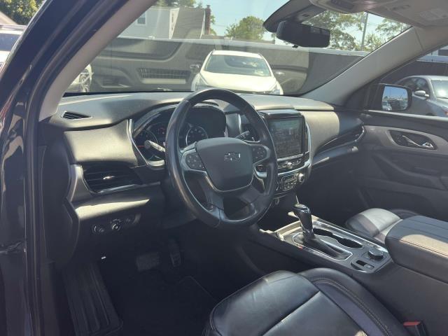 Photo of 2020 Graphite Metallic Chevrolet Traverse
