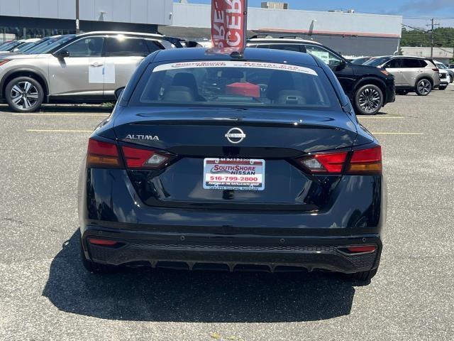 Photo of 2025 Black Nissan Altima