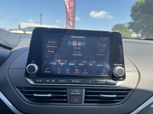Photo of 2025 Black Nissan Altima
