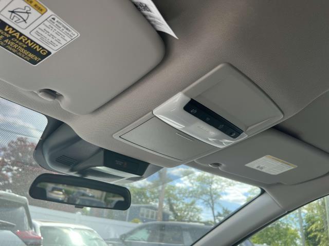 Photo of 2024 Glacier White Nissan Rogue