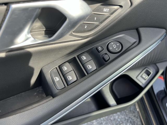 Photo of 2024 Black Sapphire Metallic BMW 330