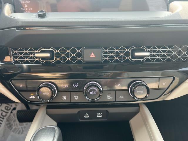 Photo of 2023 Platinum White Pearl Honda Accord Hybrid