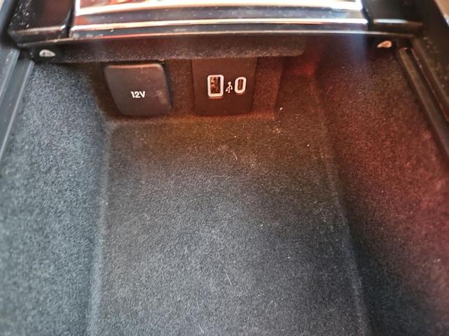 Photo of 2023 White Lincoln Corsair