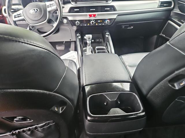 Photo of 2020 Black Kia Telluride