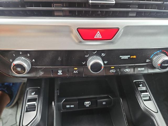 Photo of 2020 Black Kia Telluride
