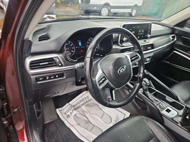 Photo of 2020 Black Kia Telluride