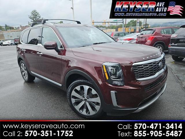 Photo of 2020 Black Kia Telluride