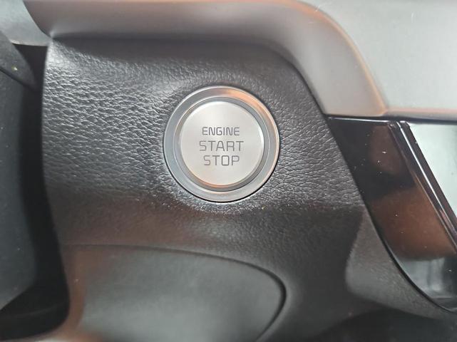 Photo of 2020 Black Kia Telluride
