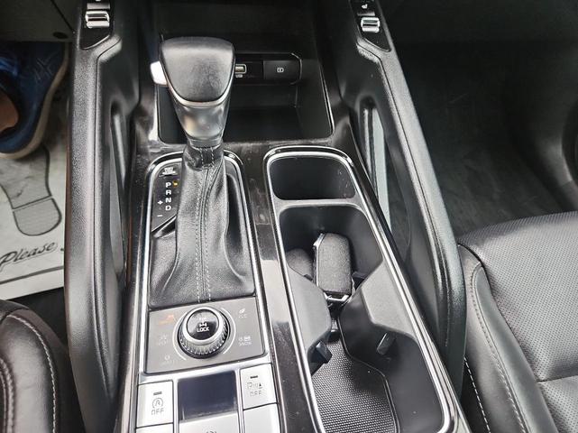 Photo of 2020 Black Kia Telluride