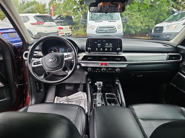 Photo of 2020 Black Kia Telluride