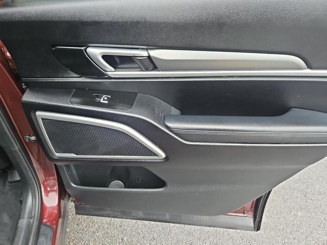 Photo of 2020 Black Kia Telluride