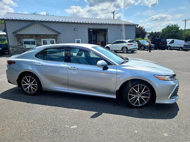 Photo of 2023 Silver Toyota Camry