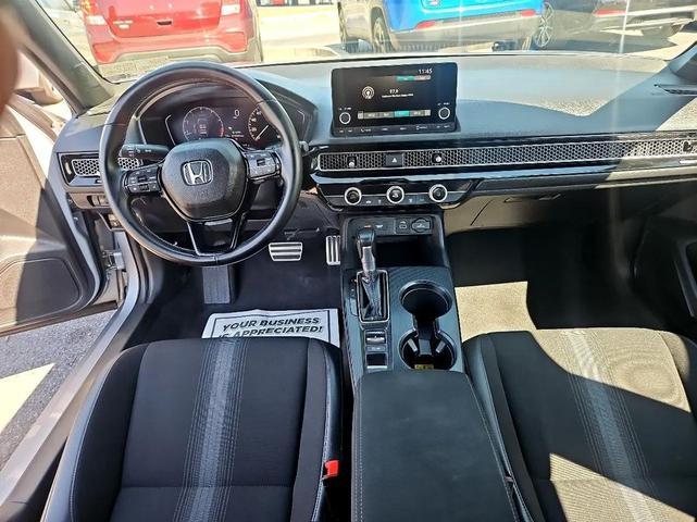 Photo of 2022 grey Honda Civic