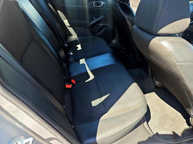 Photo of 2022 grey Honda Civic