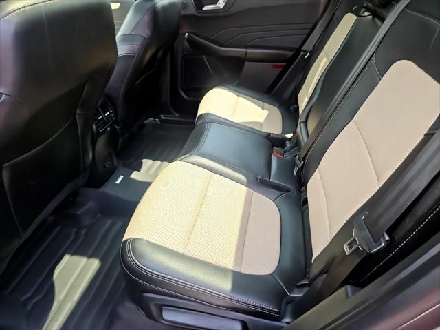 Photo of 2021 Carbonized Gray Metallic Ford Escape