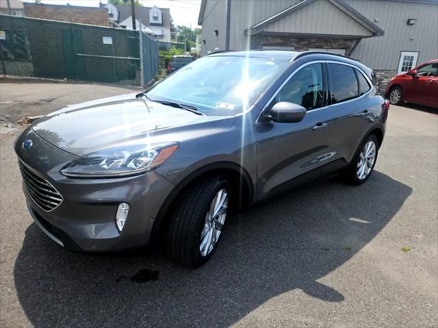Photo of 2021 Carbonized Gray Metallic Ford Escape